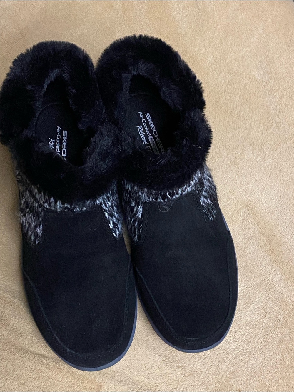 Skechers Women's Black Faux-Fur Knit Trim Slip-On Slippers
